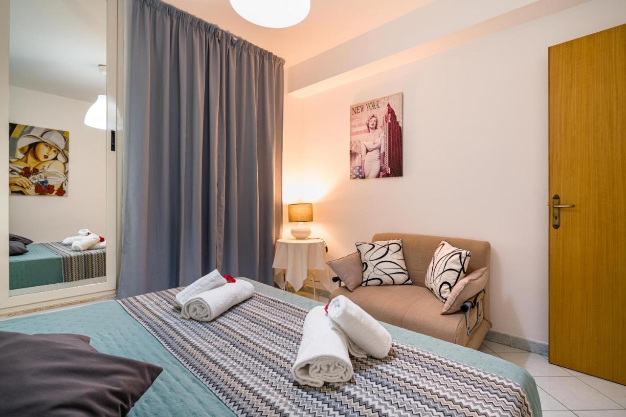Apartamento Loft Baia Di Letojanni Exterior foto