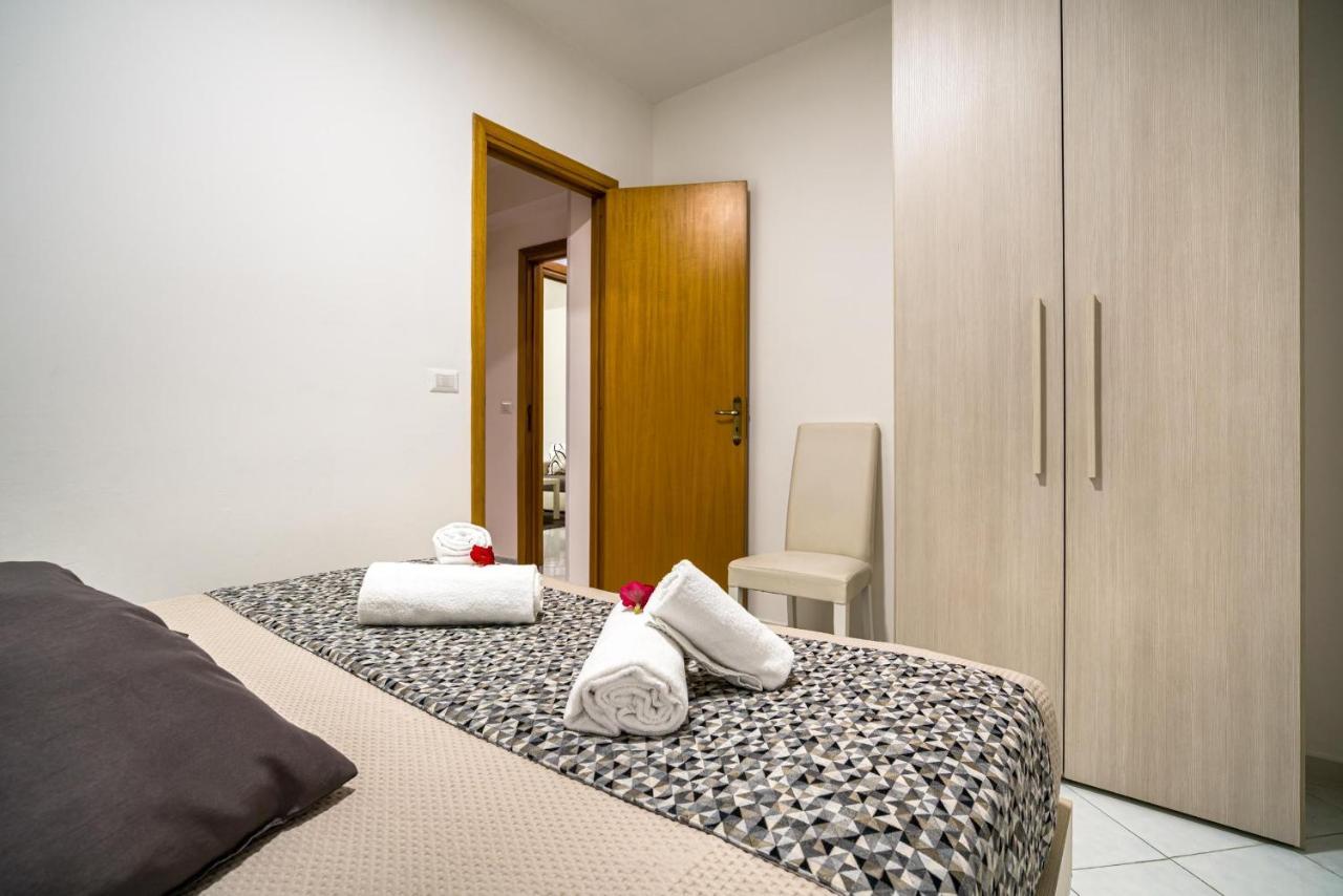 Apartamento Loft Baia Di Letojanni Exterior foto